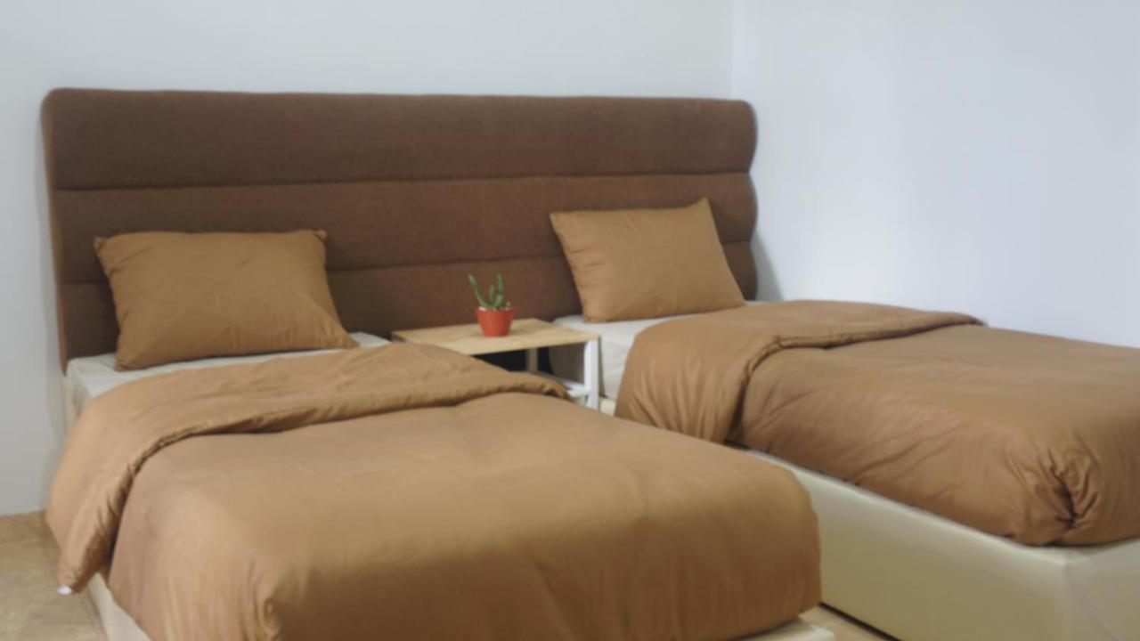 Al Barra Syariah Hotel ブキティンギ エクステリア 写真